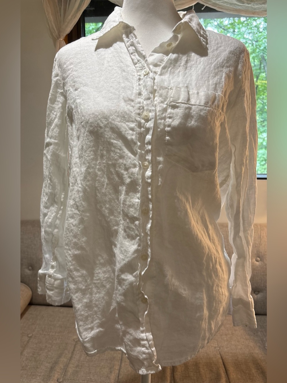 GAP 100% Linen Boyfriend Shirt Off White XS Petite Relaxed Button Down